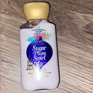 bath and body works sugar plum swirl lotion
